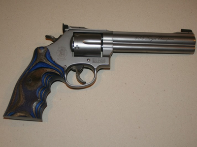 SMITH & WESSON 686 TARGET CHAMPION 357 MAGNUM N° DJK9017